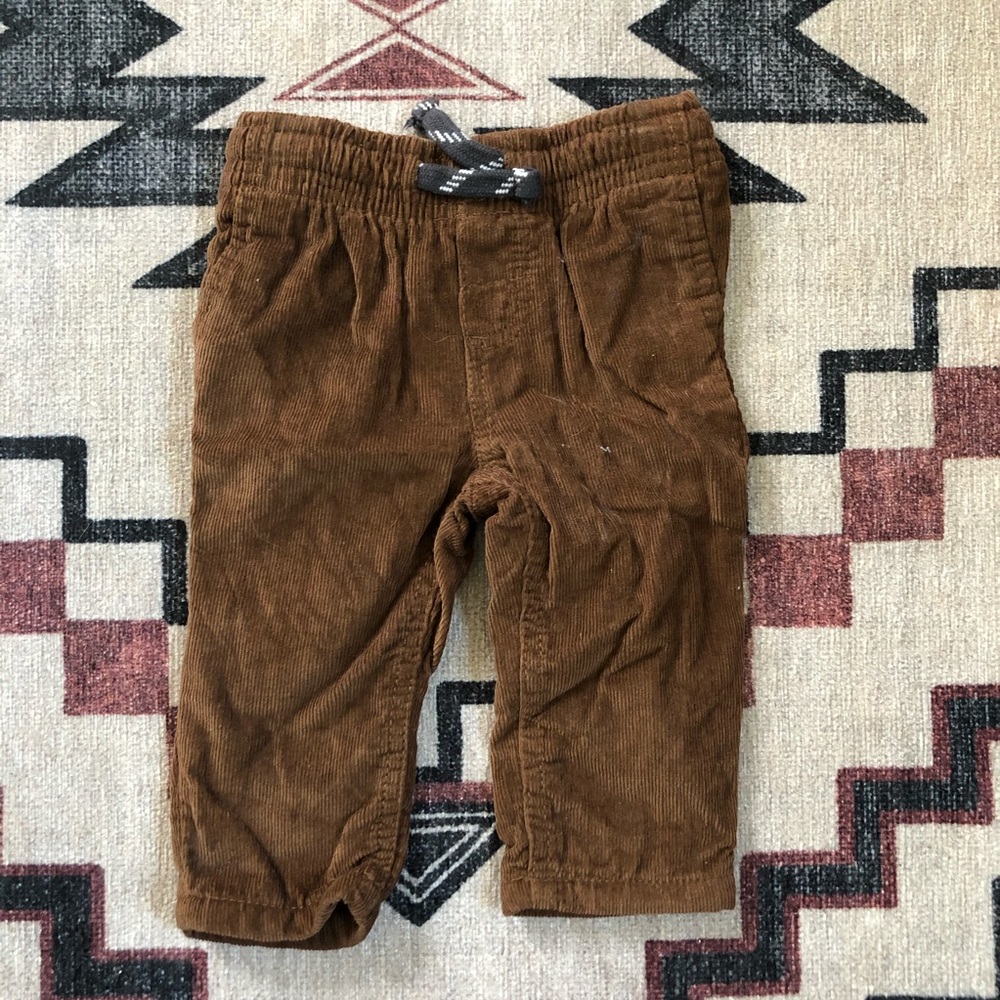 Corduroy with soft lining. 9m